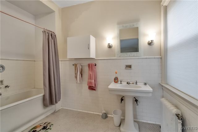 101 Swinburne Street, Buffalo, NY 14212