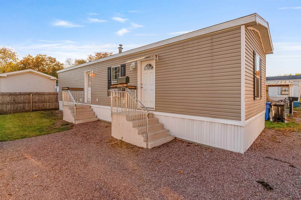 37 Avenue C, Burlington, VT 05408