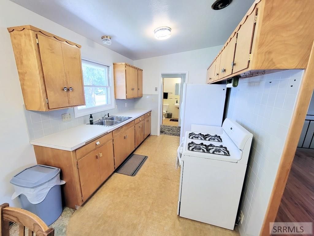 Image 10 of property listing at 967 S Woodruff Avenue, Idaho Falls, ID 83404