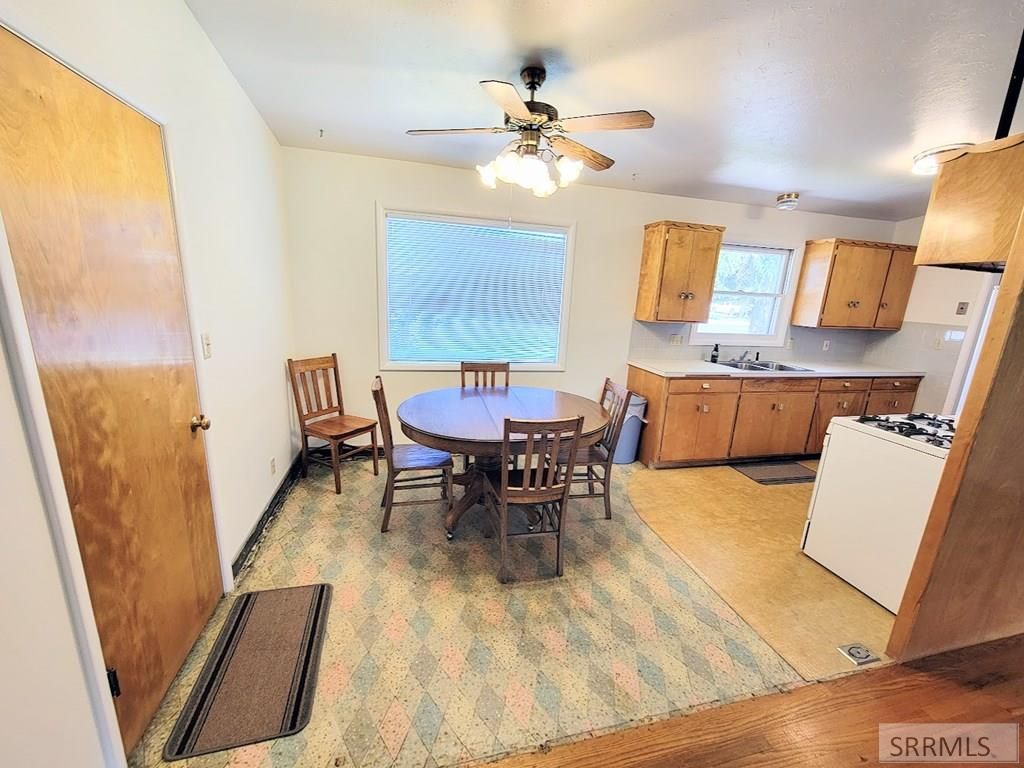 Image 11 of property listing at 967 S Woodruff Avenue, Idaho Falls, ID 83404