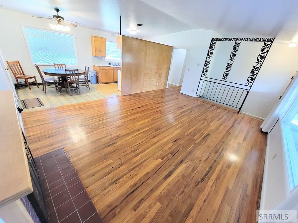 Image 15 of property listing at 967 S Woodruff Avenue, Idaho Falls, ID 83404