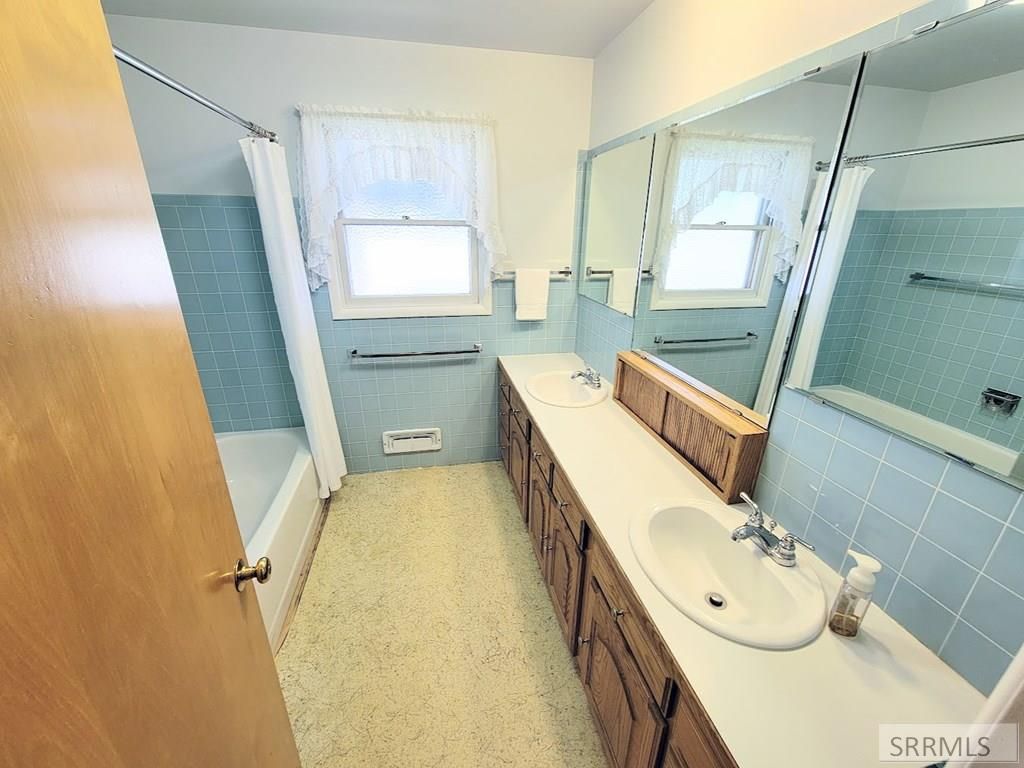 Image 24 of property listing at 967 S Woodruff Avenue, Idaho Falls, ID 83404