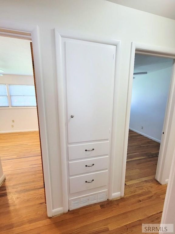 Image 26 of property listing at 967 S Woodruff Avenue, Idaho Falls, ID 83404