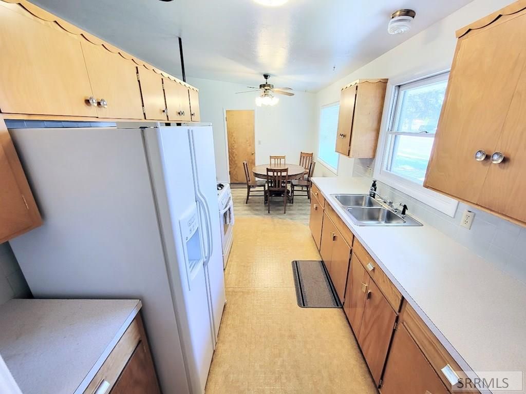 Image 8 of property listing at 967 S Woodruff Avenue, Idaho Falls, ID 83404