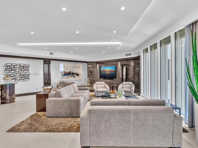 21200 Point Pl 1503 S.E Corner Turn Key, Aventura, FL 33180