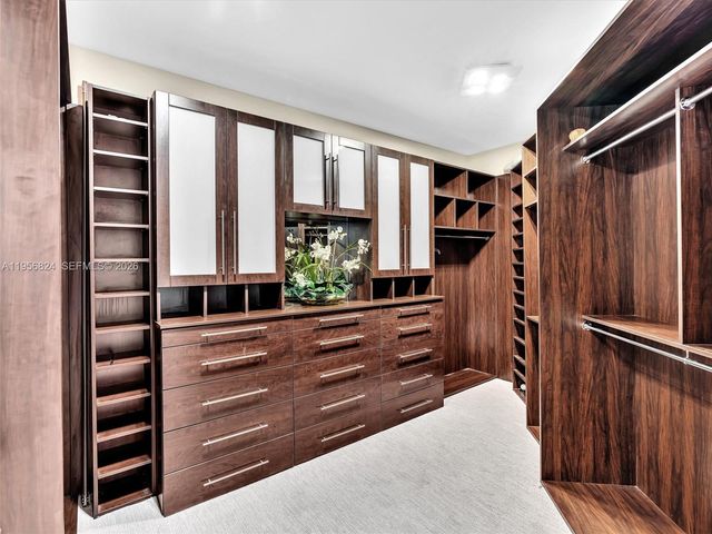 21200 Point Pl 1503 S.E Corner Turn Key, Aventura, FL 33180