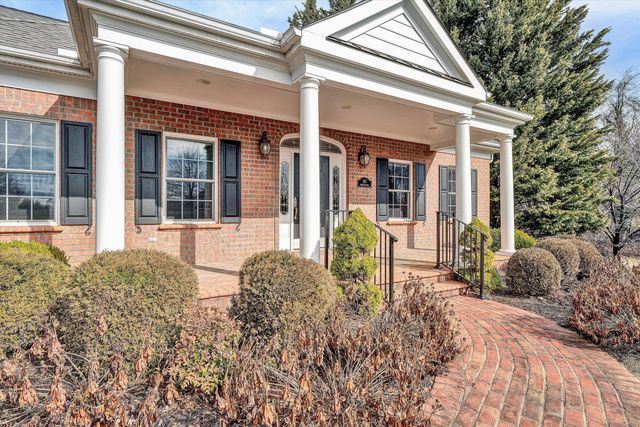 625 Highfield RD, Salem, VA 24153