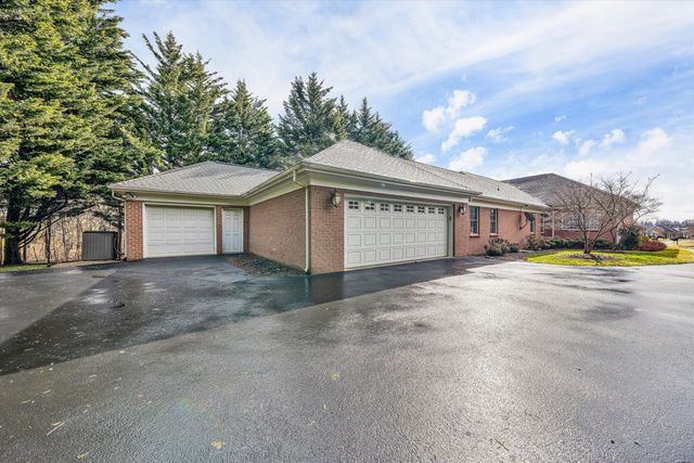 625 Highfield RD, Salem, VA 24153