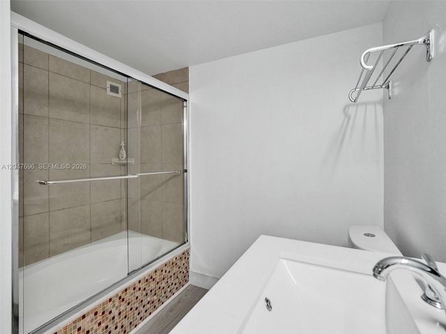 800 Parkview Dr 131, Hallandale Beach, FL 33009