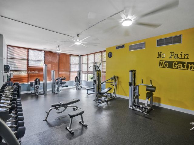 800 Parkview Dr 131, Hallandale Beach, FL 33009