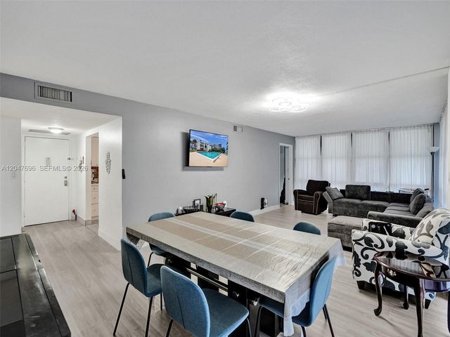 800 Parkview Dr 131, Hallandale Beach, FL 33009