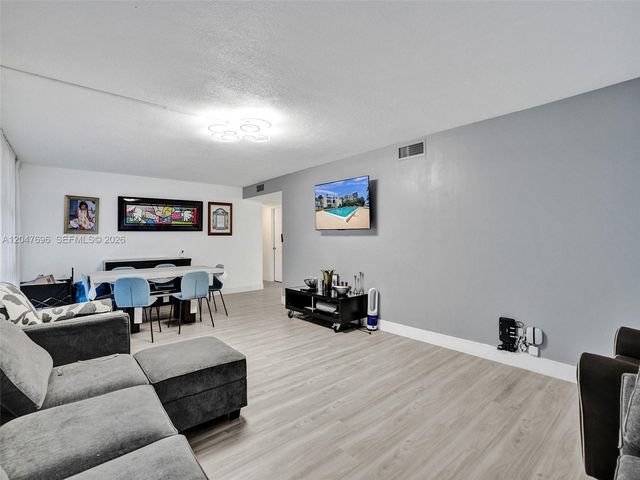 800 Parkview Dr 131, Hallandale Beach, FL 33009