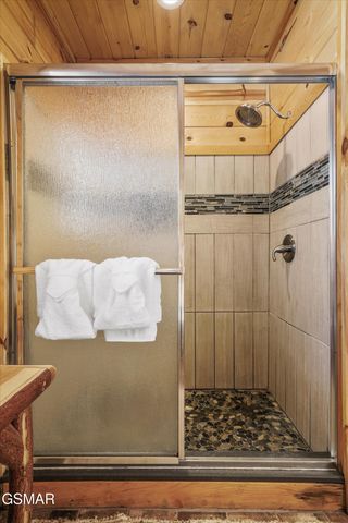 5236 Mathis Branch Road, Cosby, TN 37722