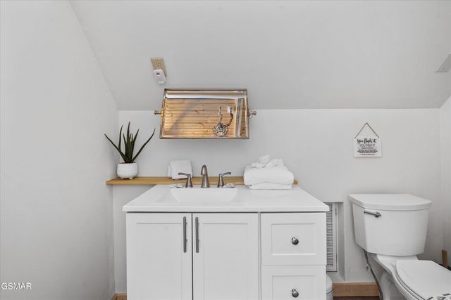 5236 Mathis Branch Road, Cosby, TN 37722