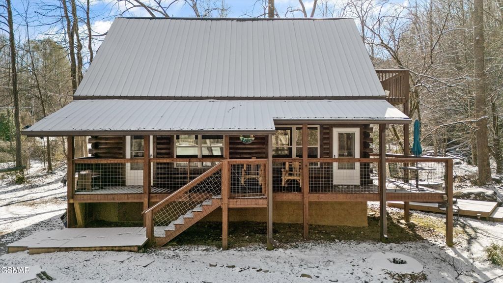 5236 Mathis Branch Road, Cosby, TN 37722