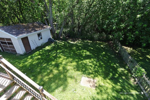 2401 Mallard Drive, Lindenhurst, IL 60046