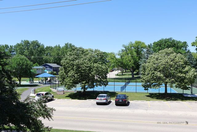 2401 Mallard Drive, Lindenhurst, IL 60046