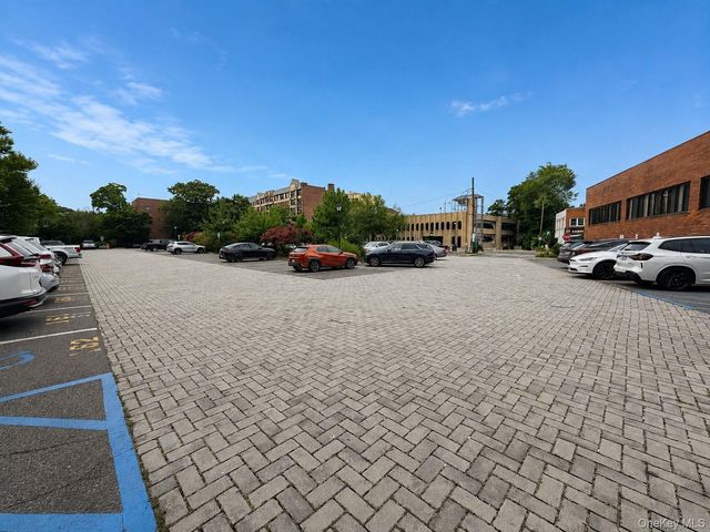 113 Middle Neck Road A, Great Neck, NY 11021