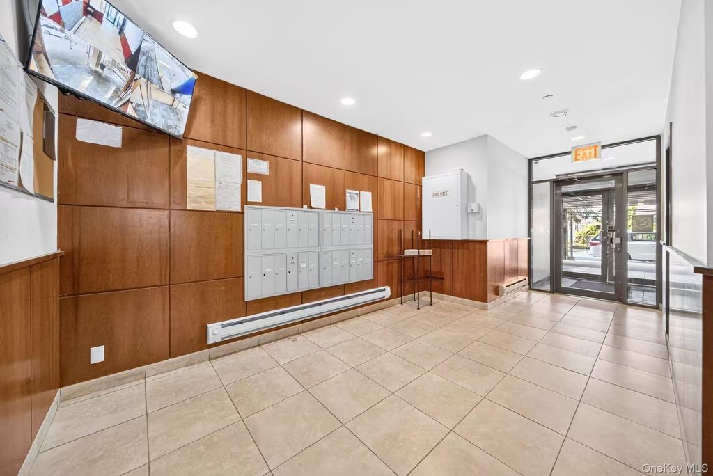 146-14 35th Avenue 7A, Flushing, NY 11354 — photo 2