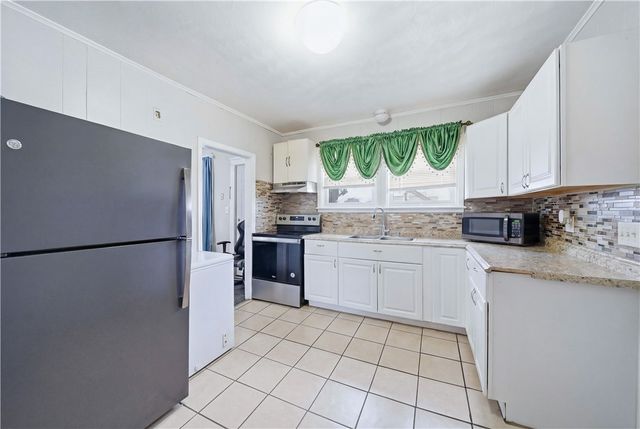 616 Lonsdale Avenue, Central Falls, RI 02863