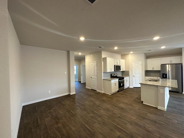 113 BRIGGS LN, San Marcos, TX 78666