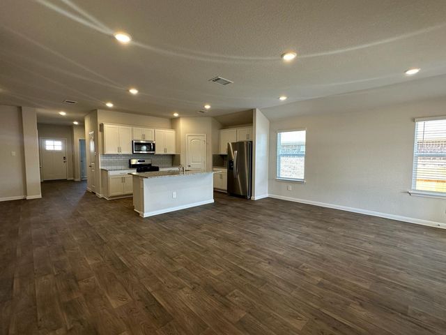 113 BRIGGS LN, San Marcos, TX 78666