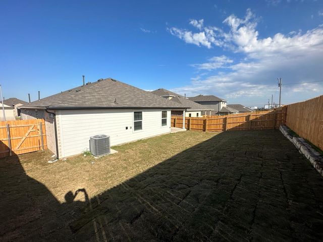 113 BRIGGS LN, San Marcos, TX 78666