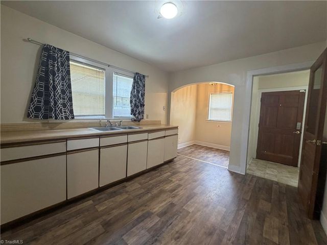 324 E Mcculloch Street, Greensboro, NC 27406