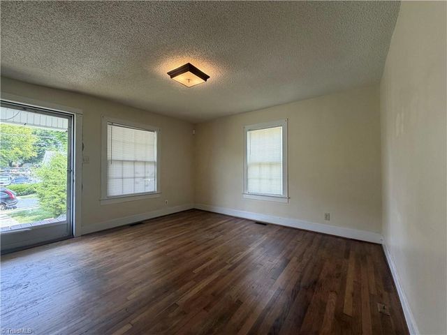 324 E Mcculloch Street, Greensboro, NC 27406
