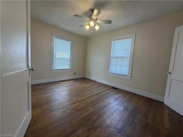 324 E Mcculloch Street, Greensboro, NC 27406