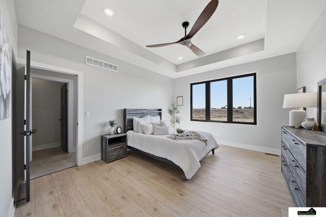 8811 Dragonfly Lane, Lincoln, NE 68526