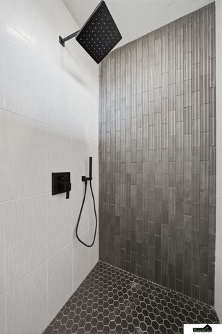 8811 Dragonfly Lane, Lincoln, NE 68526