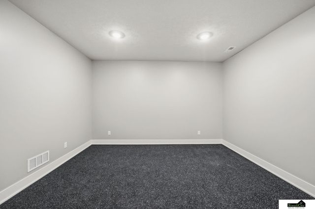 8811 Dragonfly Lane, Lincoln, NE 68526