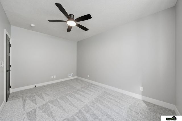 8811 Dragonfly Lane, Lincoln, NE 68526