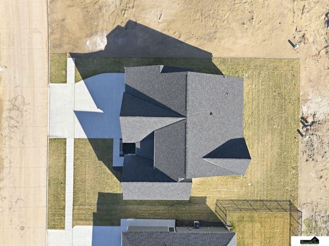 8811 Dragonfly Lane, Lincoln, NE 68526