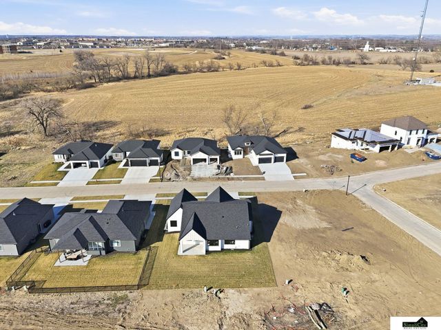 8811 Dragonfly Lane, Lincoln, NE 68526