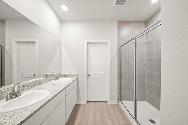 500 Shoreview Drive, Conroe, TX 77303