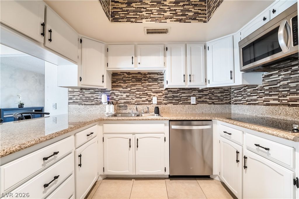 3823 Columbus Street, Las Vegas, NV 89121 — photo 4