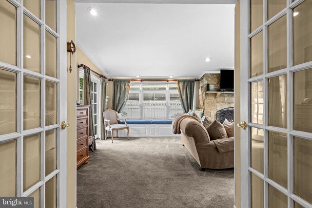 8 S PROVIDENCE RD, Wallingford, PA 19086
