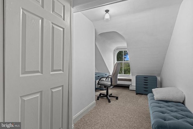 8 S PROVIDENCE RD, Wallingford, PA 19086