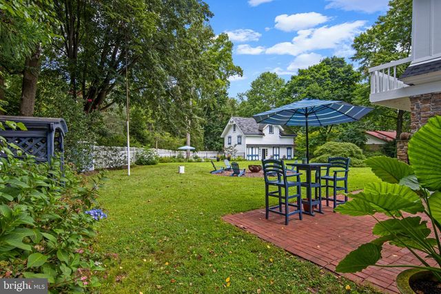 8 S PROVIDENCE RD, Wallingford, PA 19086