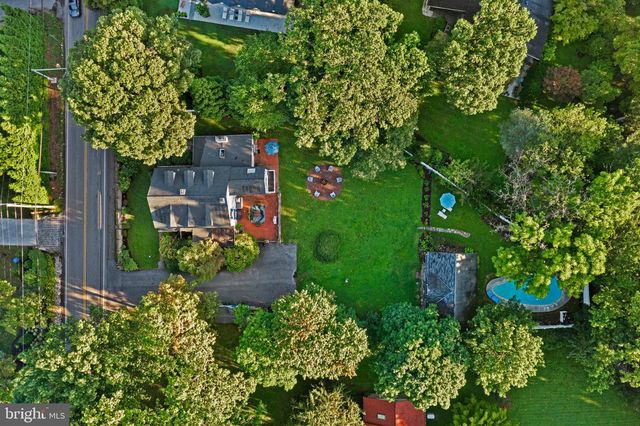 8 S PROVIDENCE RD, Wallingford, PA 19086