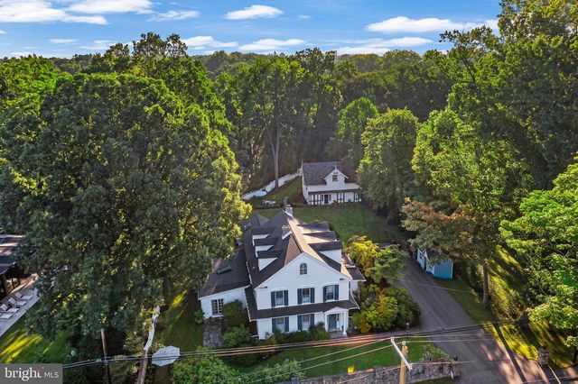 8 S PROVIDENCE RD, Wallingford, PA 19086