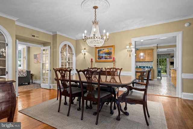 8 S PROVIDENCE RD, Wallingford, PA 19086