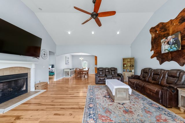 7599 Beech Hill Rd, Pulaski, TN 38478