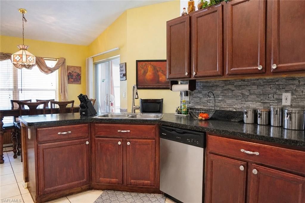 360 Jung BLVD W, NAPLES, FL 34120 — photo 4