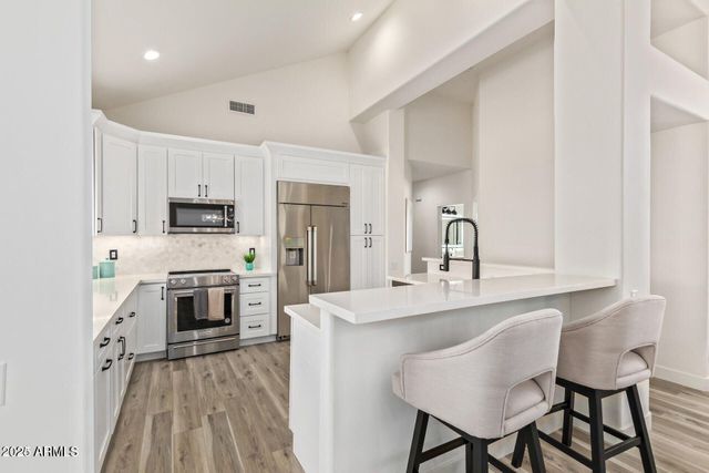 8989 N GAINEY CENTER Drive 231, Scottsdale, AZ 85258