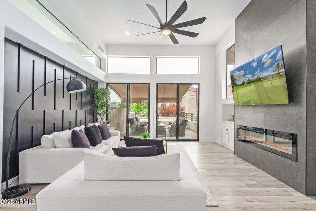 8989 N GAINEY CENTER Drive 231, Scottsdale, AZ 85258