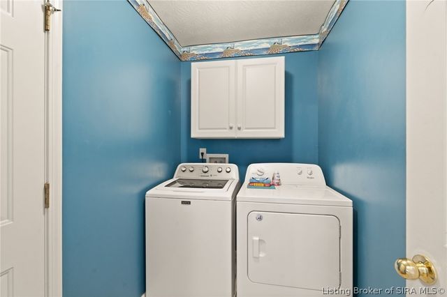 5935 Pine View Court, Jeffersonville, IN 47130