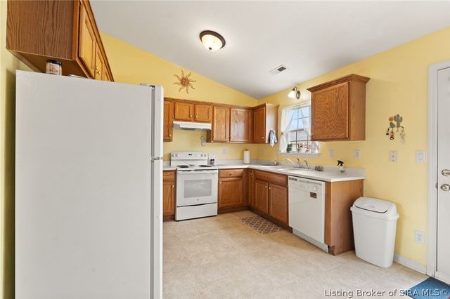 5935 Pine View Court, Jeffersonville, IN 47130